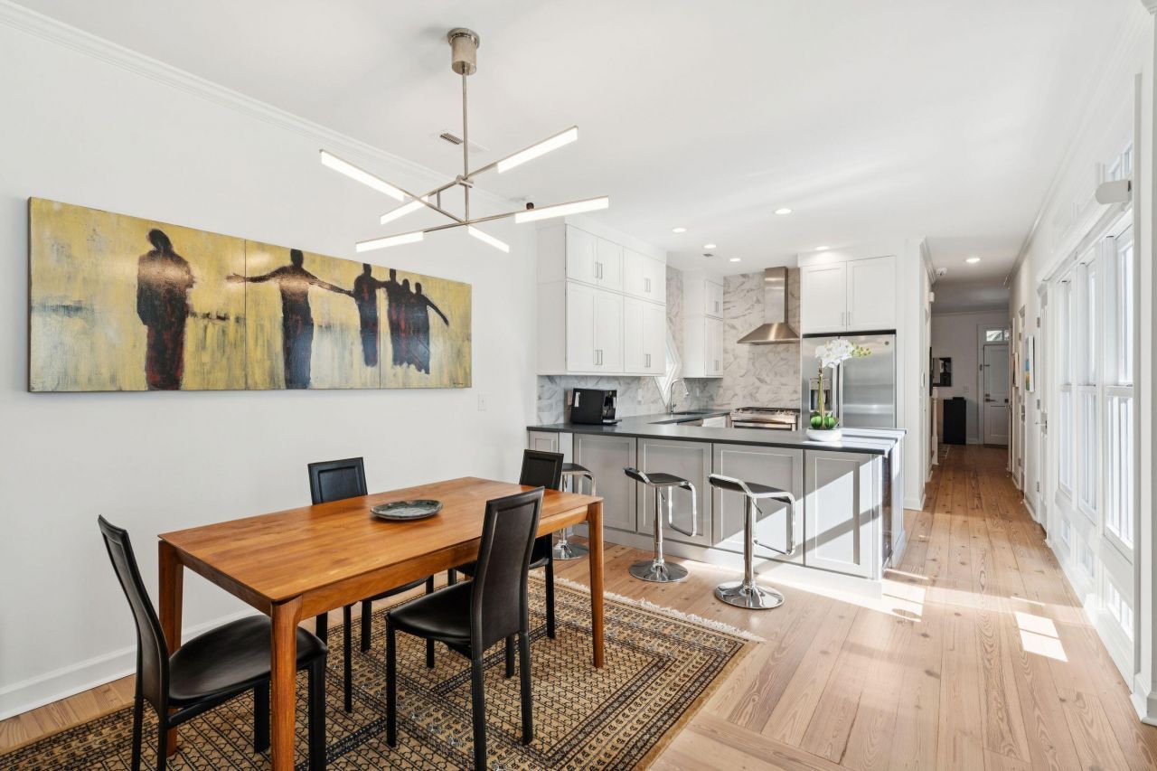 15 Elizabeth Street Photo 12