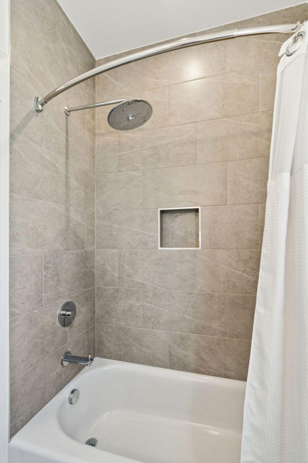 15 Elizabeth Street Photo 29