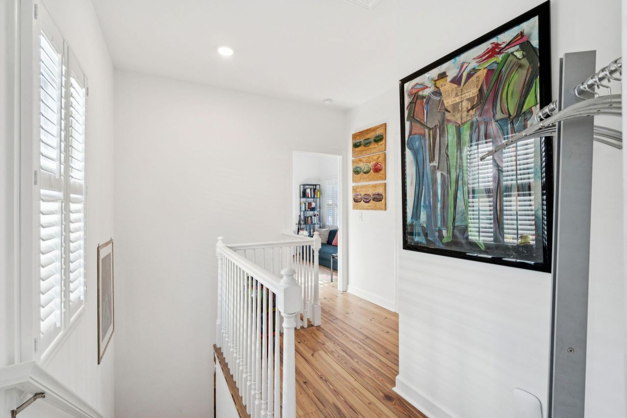 15 Elizabeth Street Photo 30