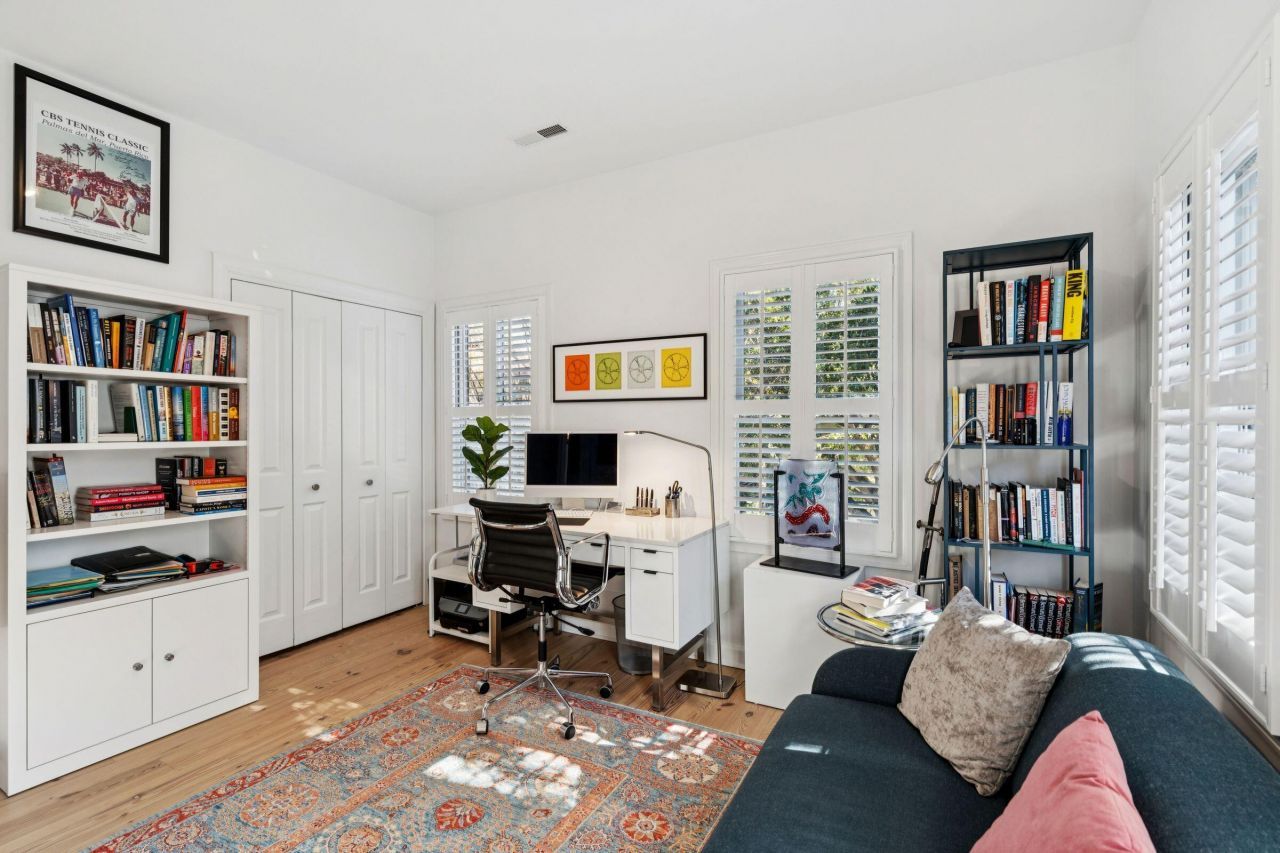 15 Elizabeth Street Photo 31