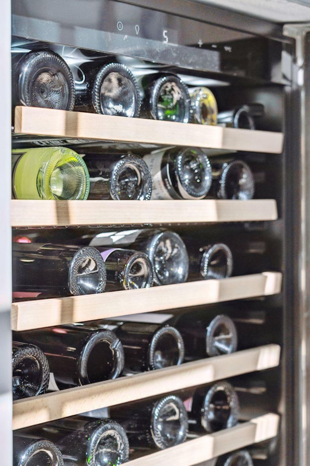 15 Elizabeth Street Photo 9