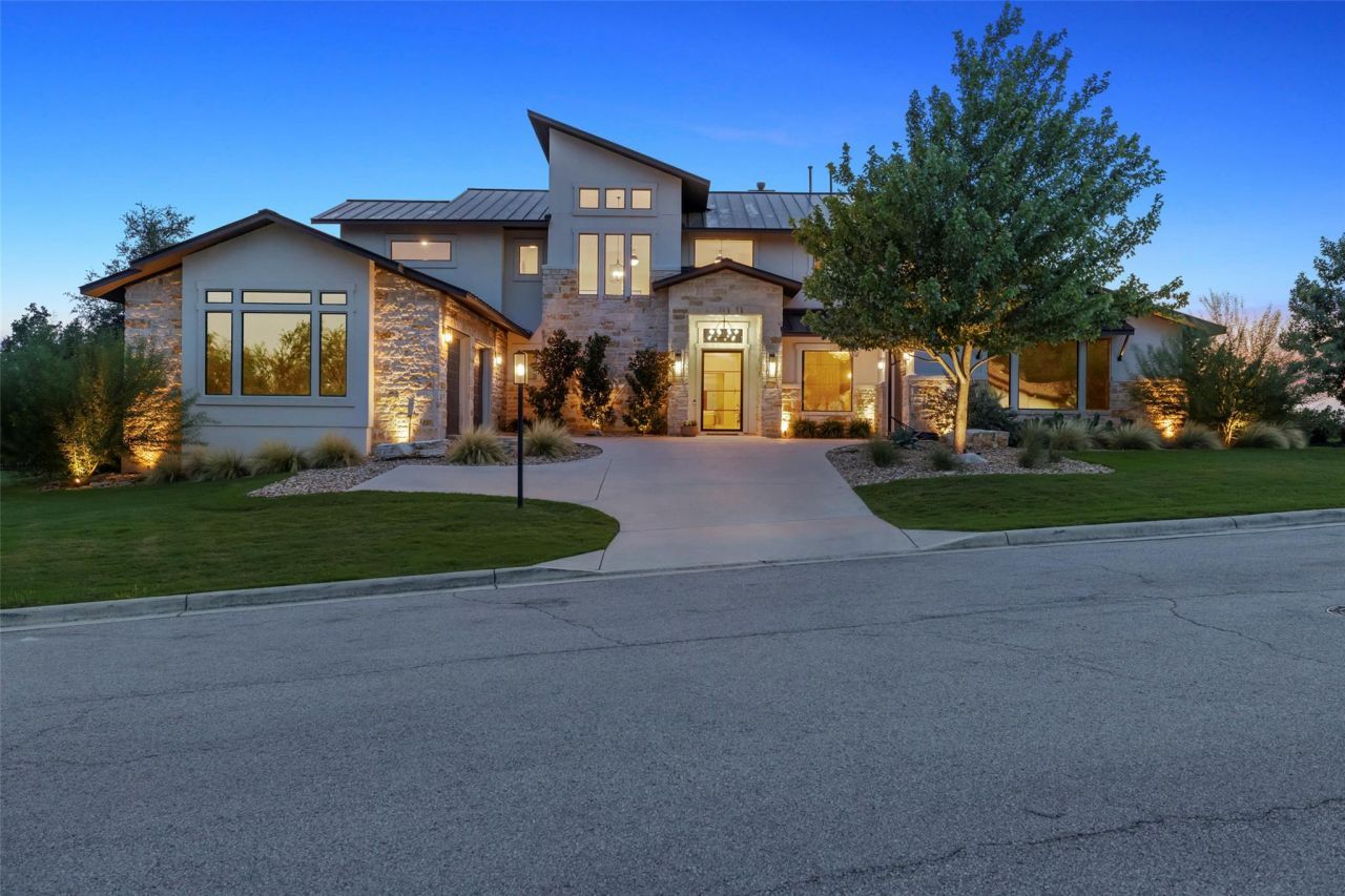 204 Ringtail Stream Dr, Lakeway, TX 78738 Main Photo