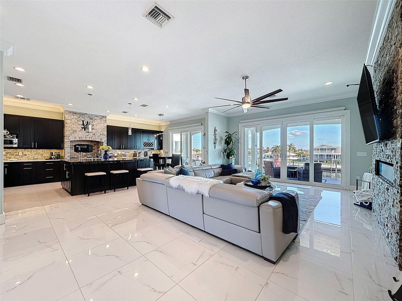 5142 Westshore Drive, New Port Richey, FL 34652 Photo