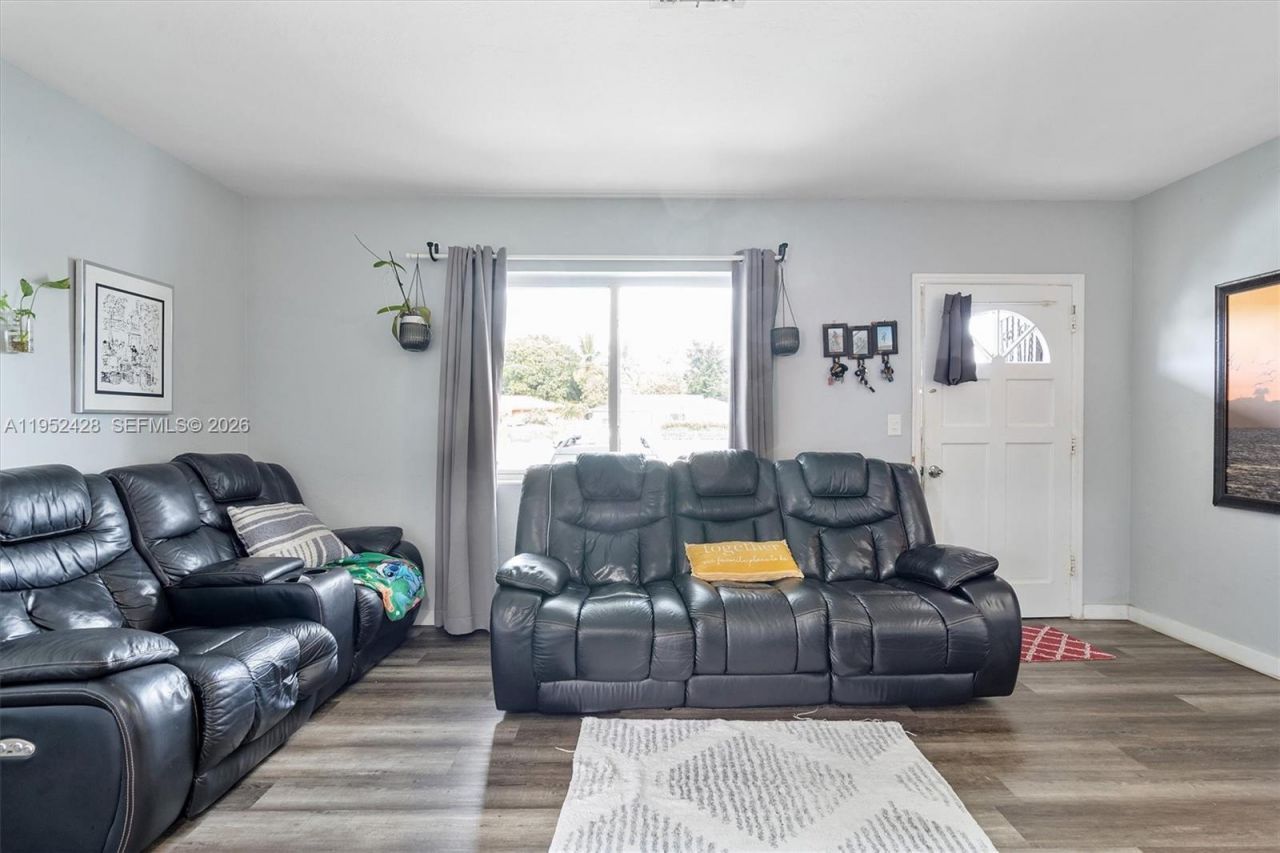 440 NW 119th, Miami, FL 33168 Photo