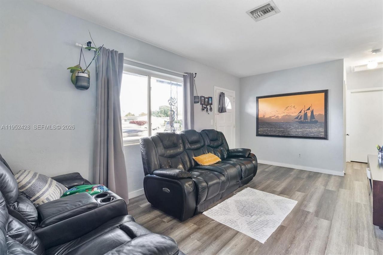 440 NW 119th, Miami, FL 33168 Photo