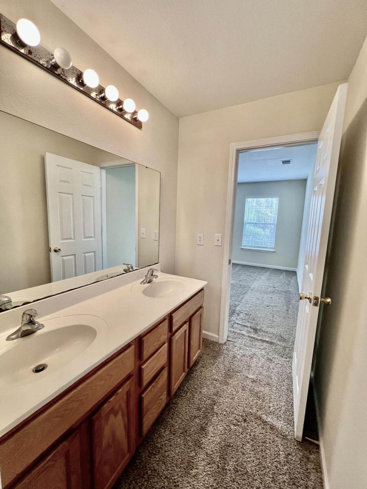 1102 Margle Way Photo 20