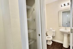 1102 Margle Way photo 4