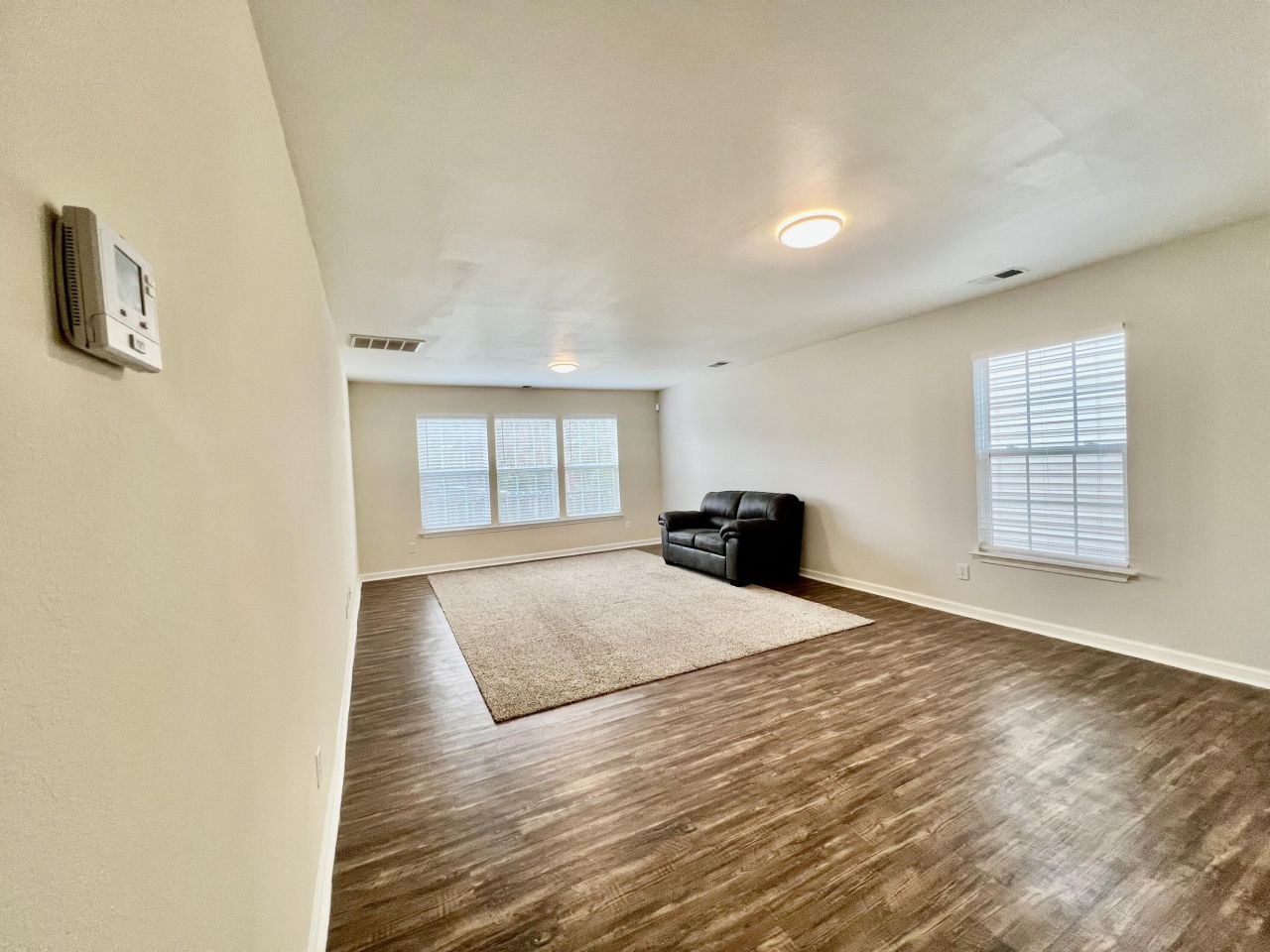 1102 Margle Way Photo 6