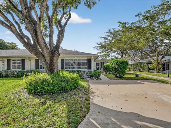 10137 S 42nd Avenue S, Boynton Beach, FL 33436