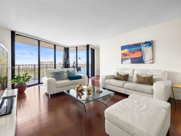 4000 Towerside Ter, Unit 2005, Miami, FL 33138