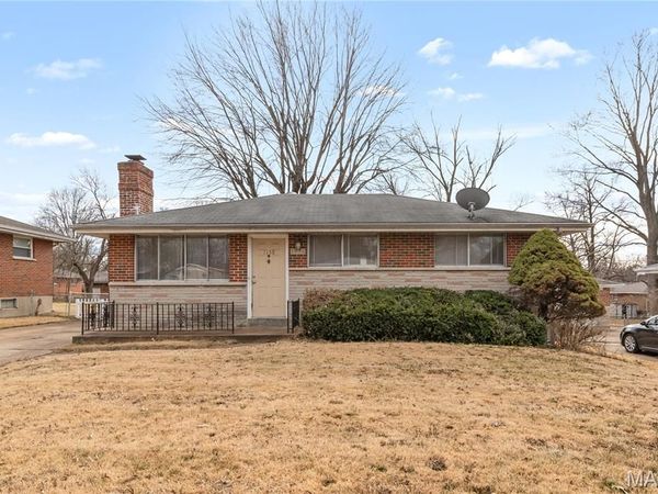 1158 Reale Avenue, St Louis, MO 63138