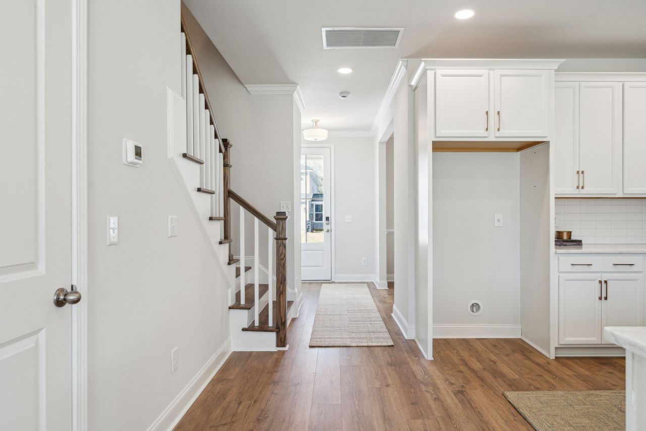 719 Alma Square Drive Photo 28