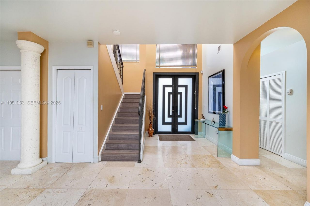 19520 SW 206th St, Miami, FL 33187 Photo