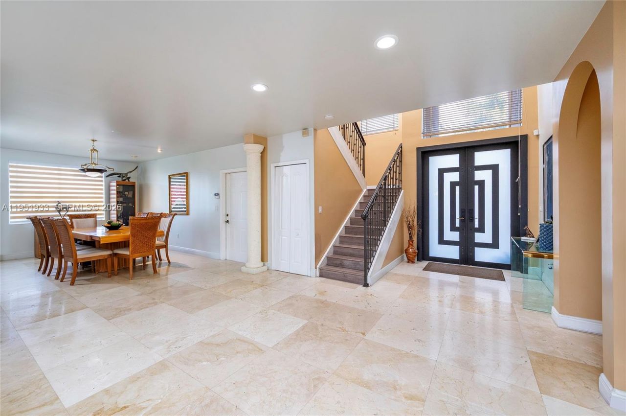 19520 SW 206th St, Miami, FL 33187 Photo