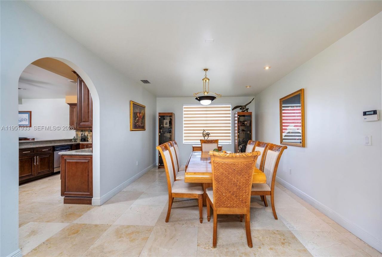 19520 SW 206th St, Miami, FL 33187 Photo