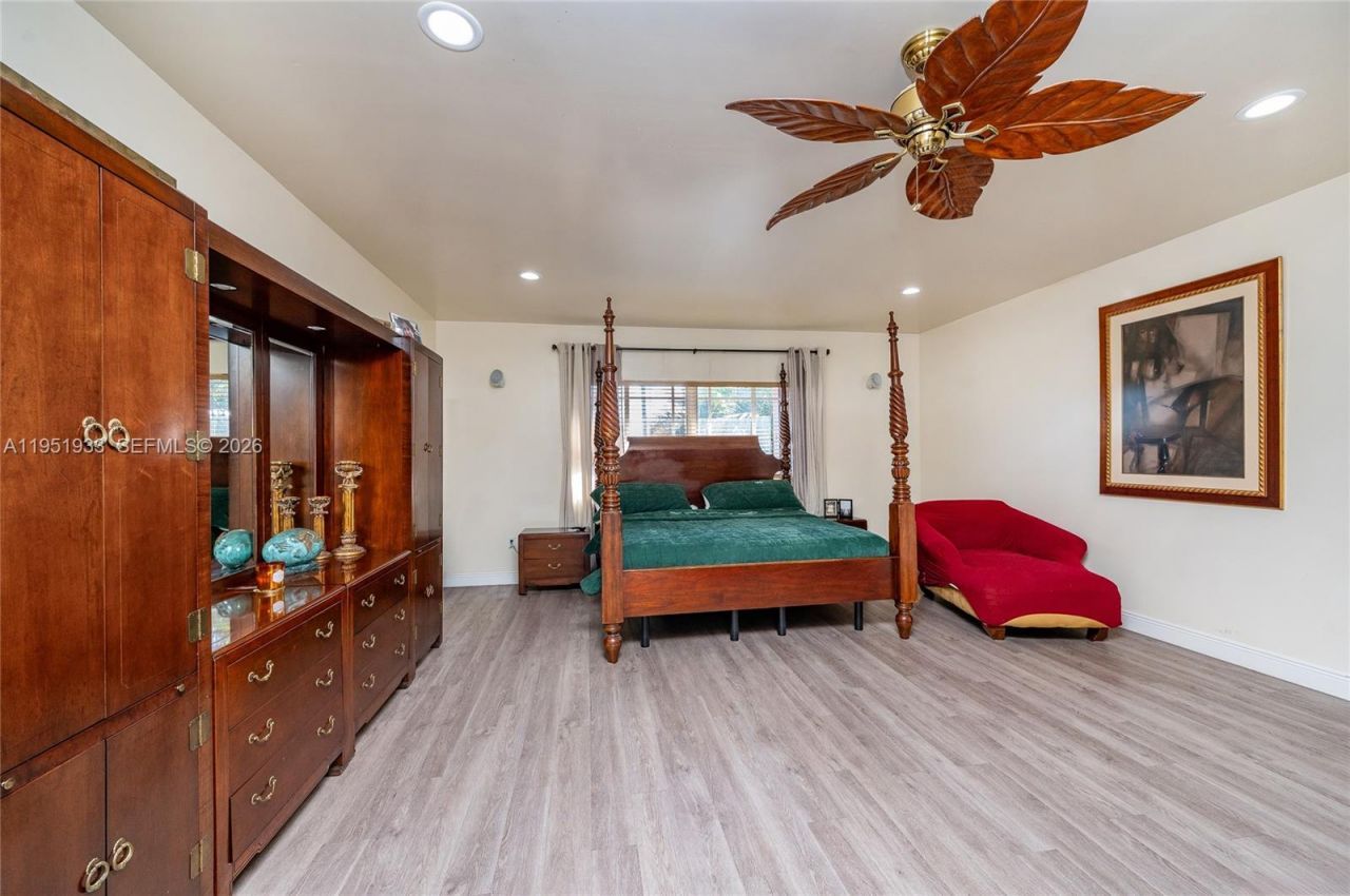 19520 SW 206th St, Miami, FL 33187 Photo