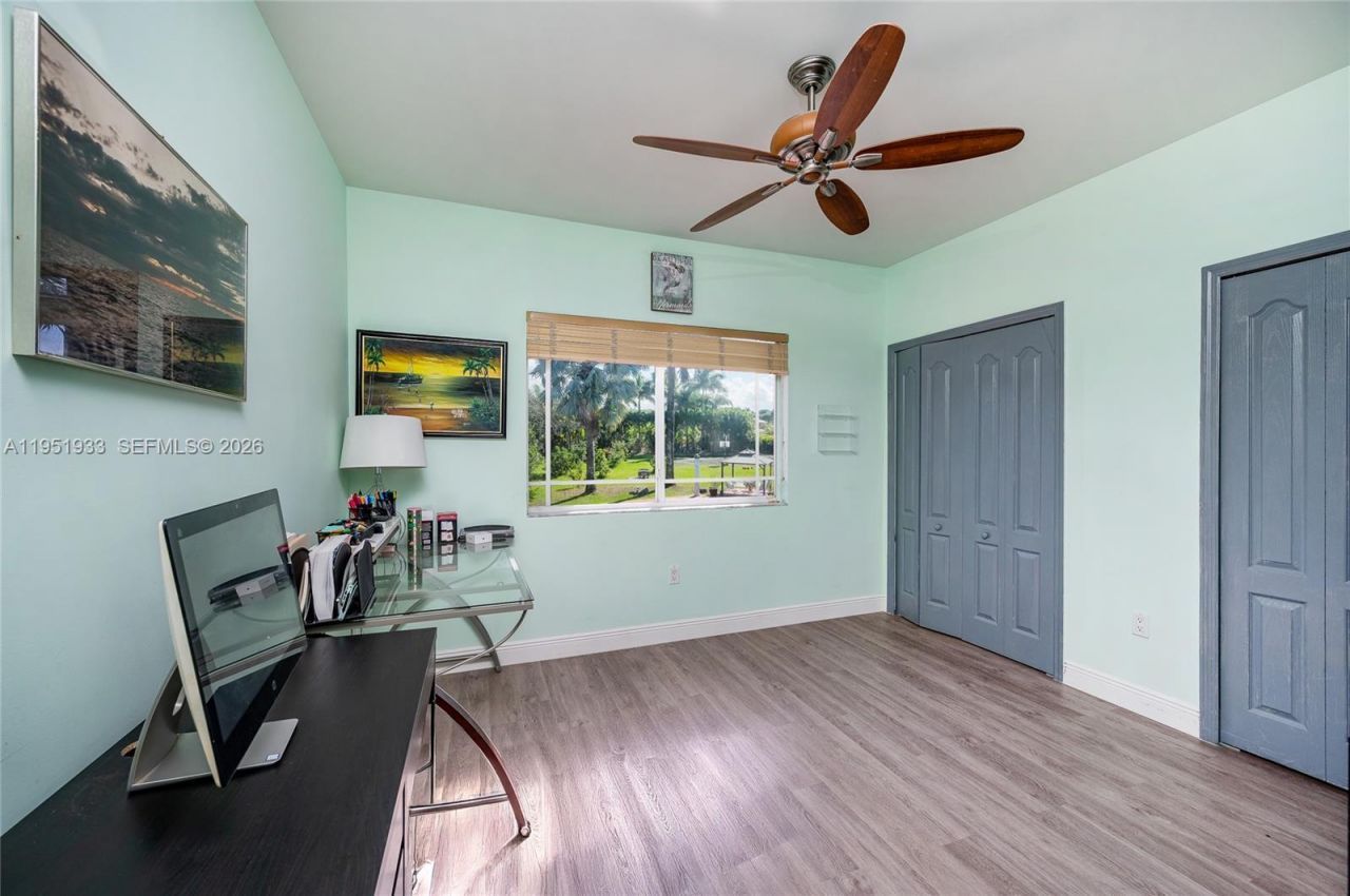 19520 SW 206th St, Miami, FL 33187 Photo