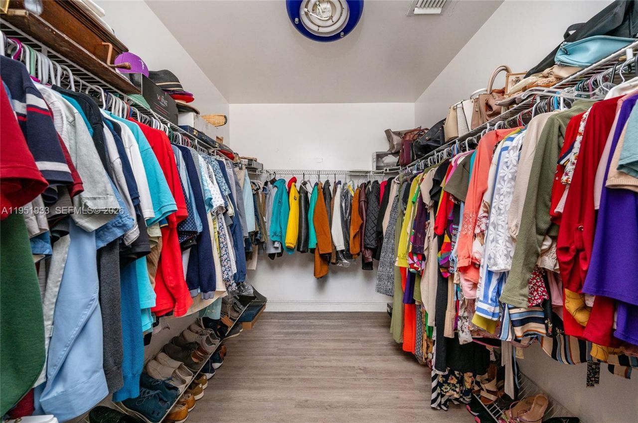 19520 SW 206th St, Miami, FL 33187 Photo