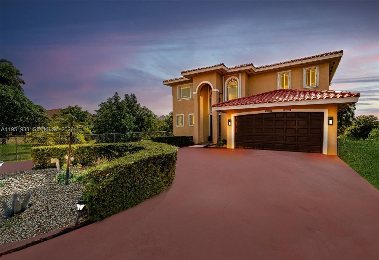 19520 SW 206th St, Miami, FL 33187 Photo