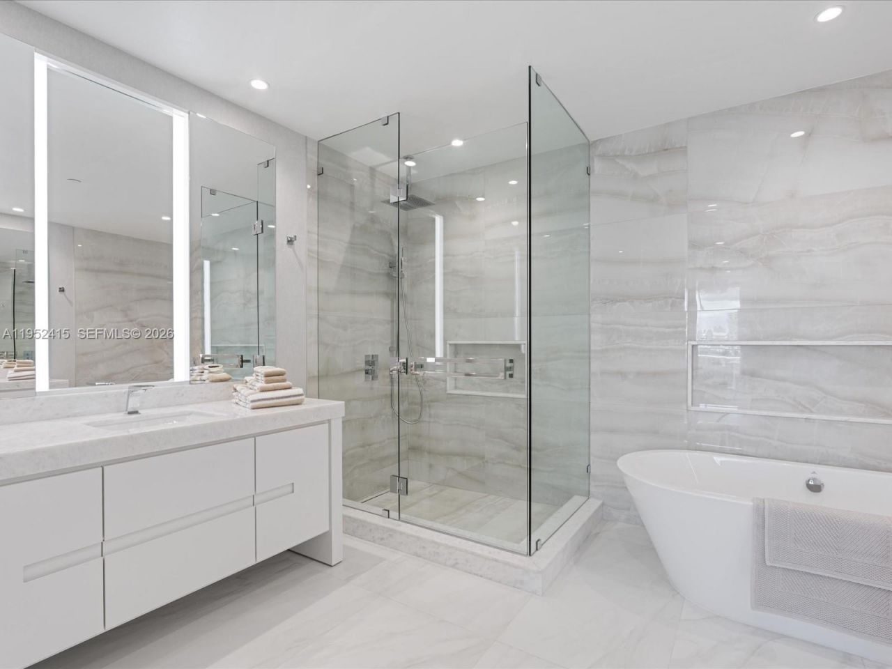 220 SE Mizner Boulevard, Unit 506, Boca Raton, FL 33432 Photo