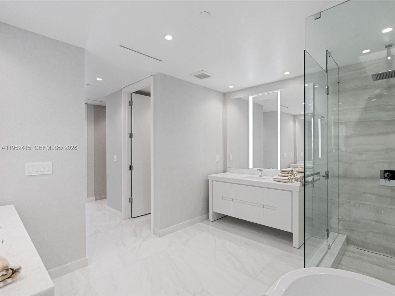 220 SE Mizner Boulevard, Unit 506, Boca Raton, FL 33432 Photo