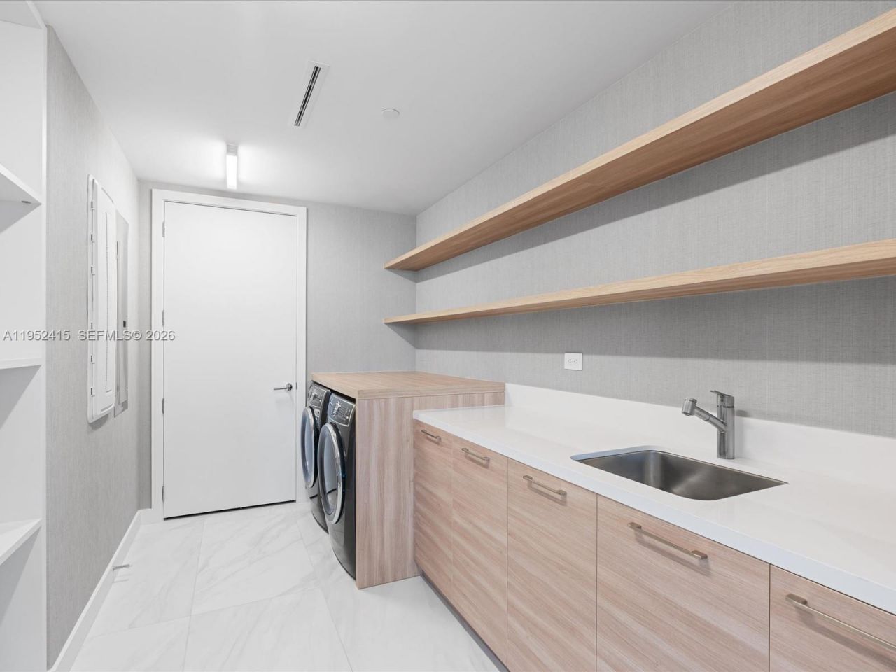 220 SE Mizner Boulevard, Unit 506, Boca Raton, FL 33432 Photo