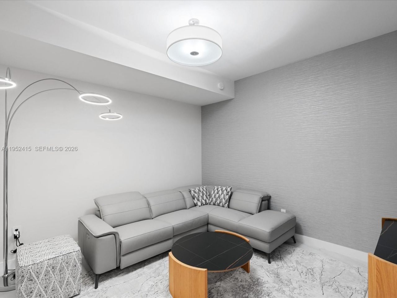 220 SE Mizner Boulevard, Unit 506, Boca Raton, FL 33432 Photo