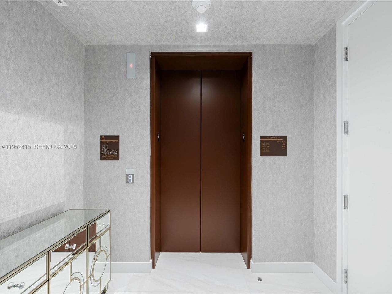 220 SE Mizner Boulevard, Unit 506, Boca Raton, FL 33432 Photo