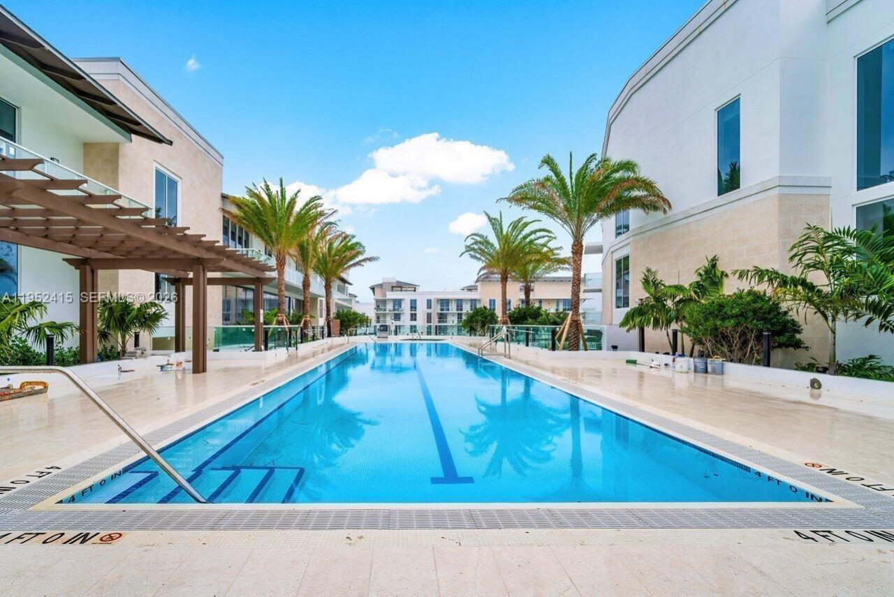 220 SE Mizner Boulevard, Unit 506, Boca Raton, FL 33432 Photo