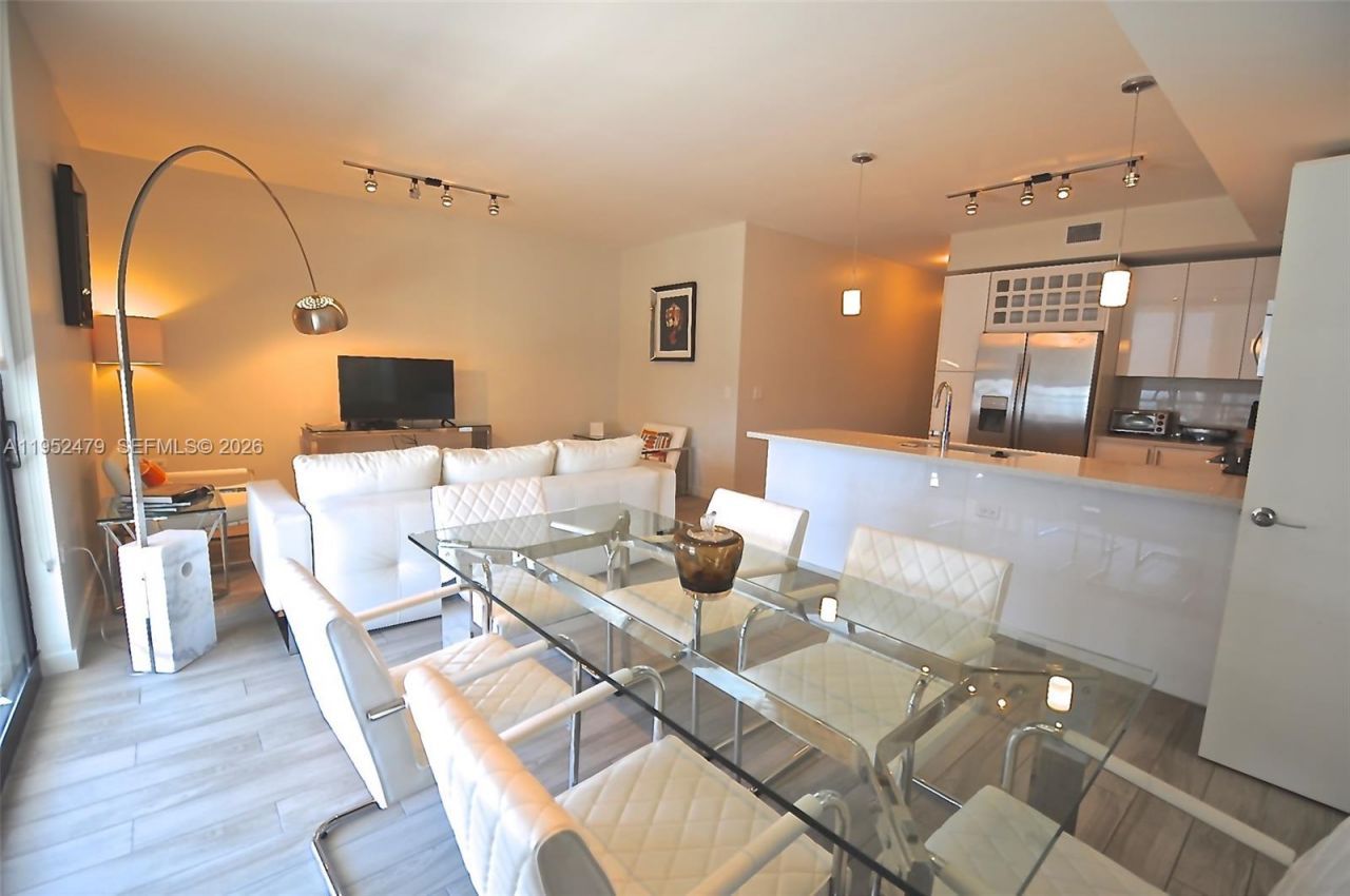 999 SW 1st Ave, Unit 2802, Miami, FL 33130 Photo