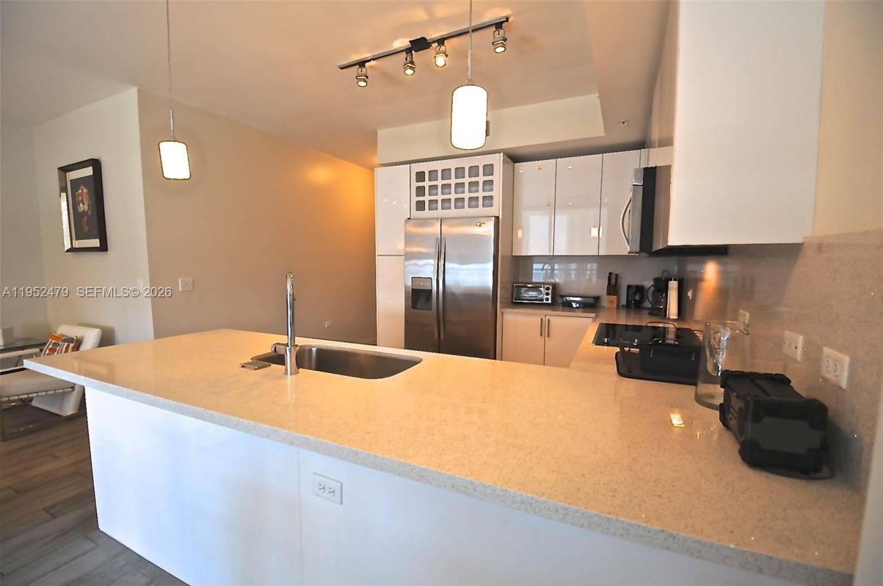 999 SW 1st Ave, Unit 2802, Miami, FL 33130 Photo