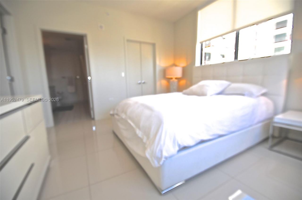 999 SW 1st Ave, Unit 2802, Miami, FL 33130 Photo