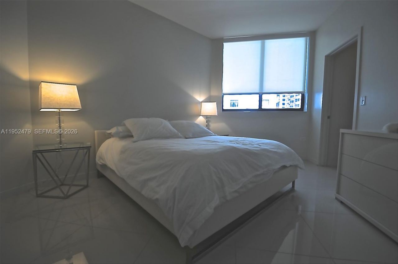 999 SW 1st Ave, Unit 2802, Miami, FL 33130 Photo
