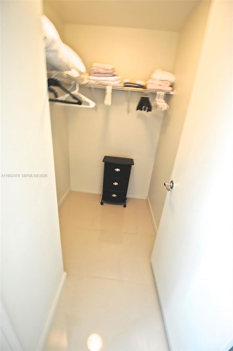 999 SW 1st Ave, Unit 2802, Miami, FL 33130 Photo