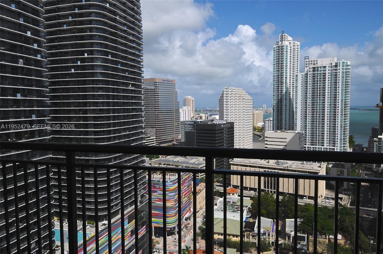999 SW 1st Ave, Unit 2802, Miami, FL 33130 Photo