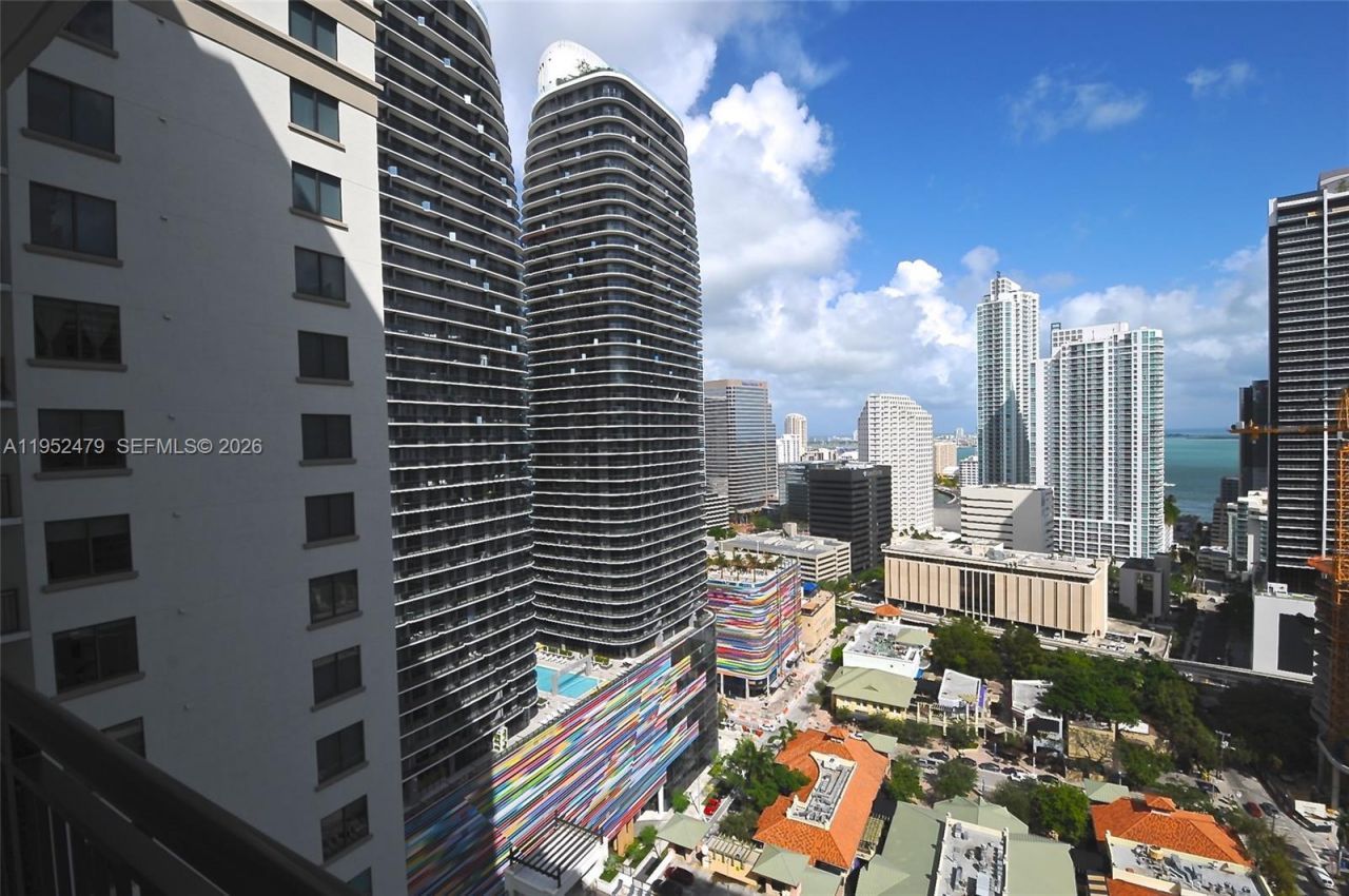 999 SW 1st Ave, Unit 2802, Miami, FL 33130 Photo