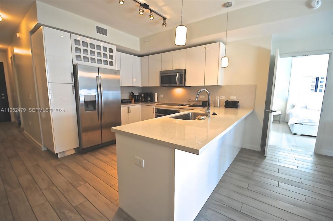 999 SW 1st Ave, Unit 2802, Miami, FL 33130 Photo
