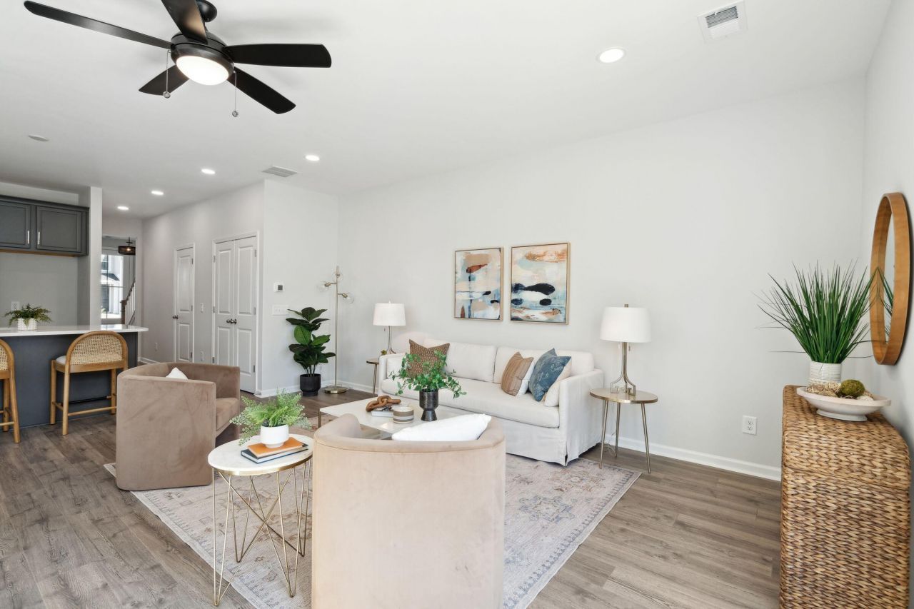 725 Alma Square Drive Photo 22