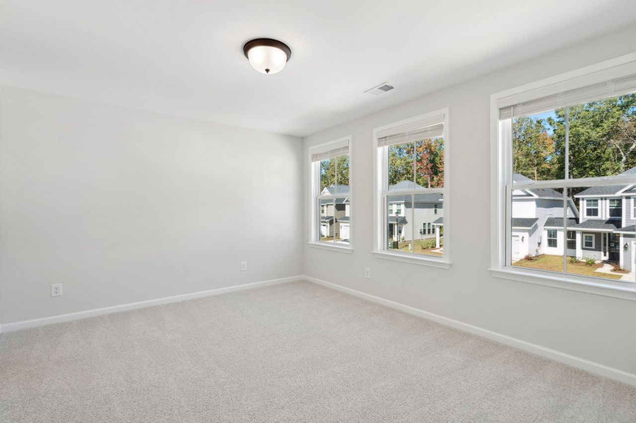 725 Alma Square Drive Photo 32