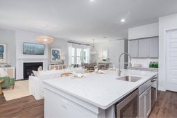 122 Cloverfield Trail Drive photo 4