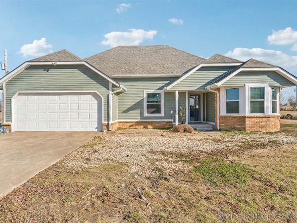 20665 S Carefree Drive, Claremore, OK 74019