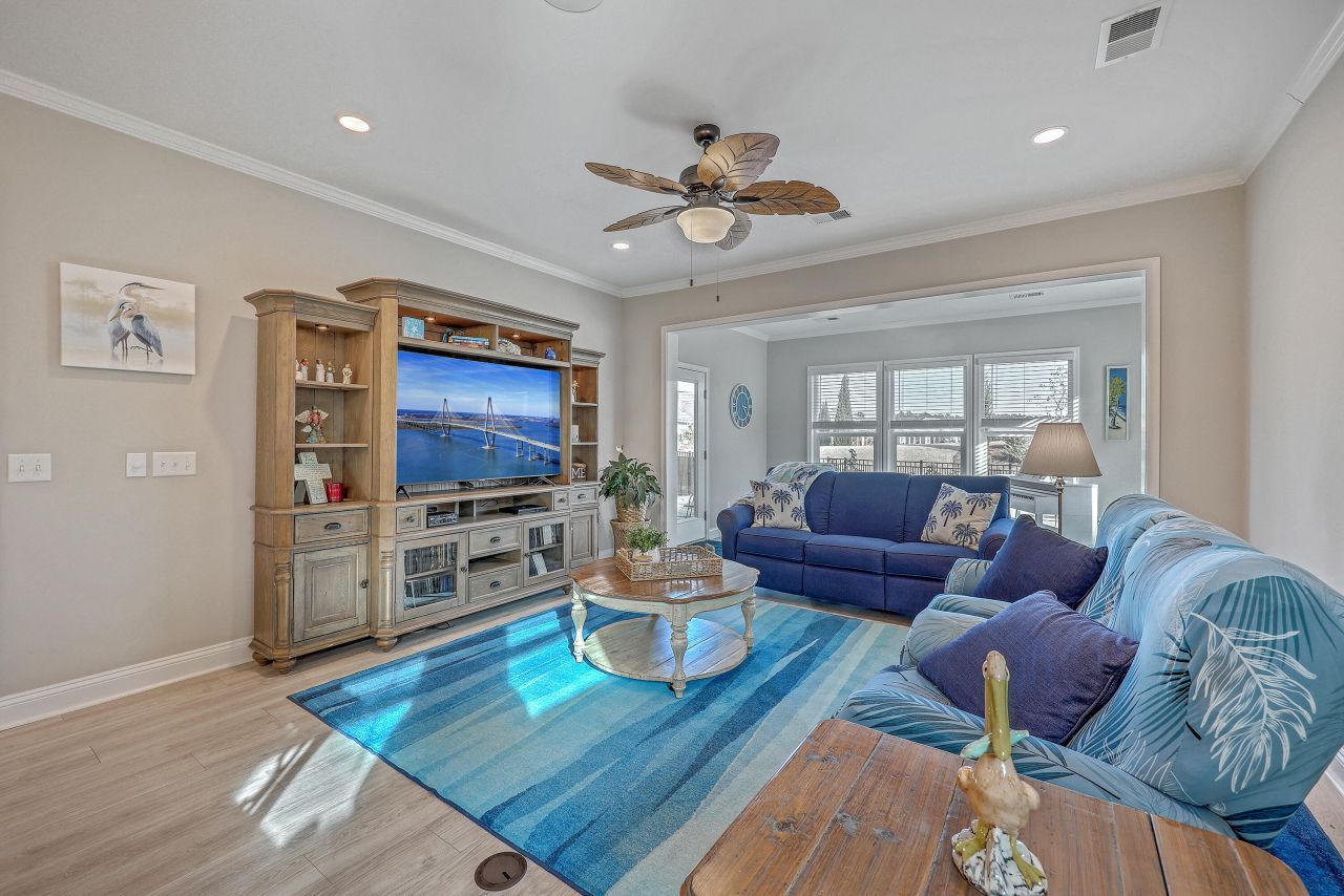 174 Garden Gate Way Photo 14