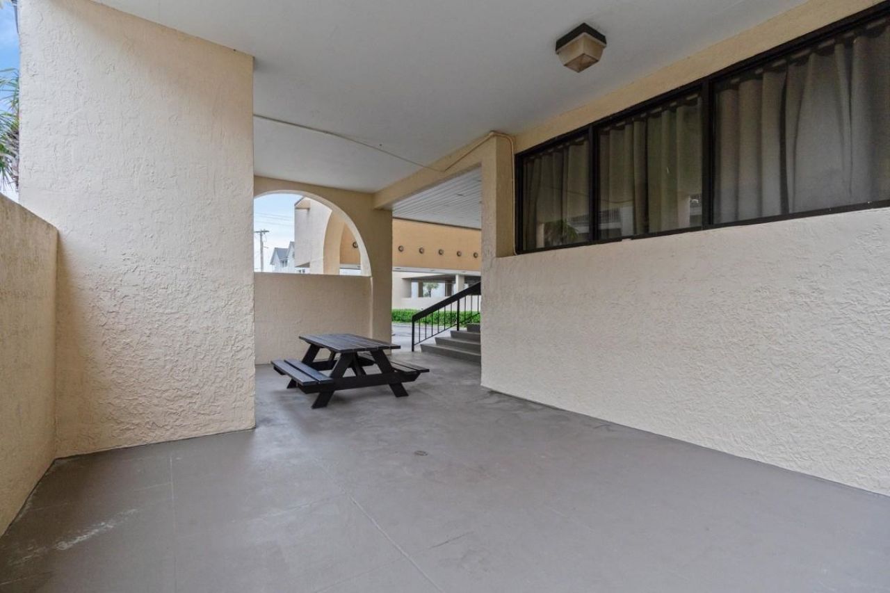 6100 N Ocean Blvd. Photo 13