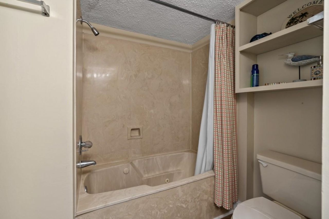 6100 N Ocean Blvd. Photo 8