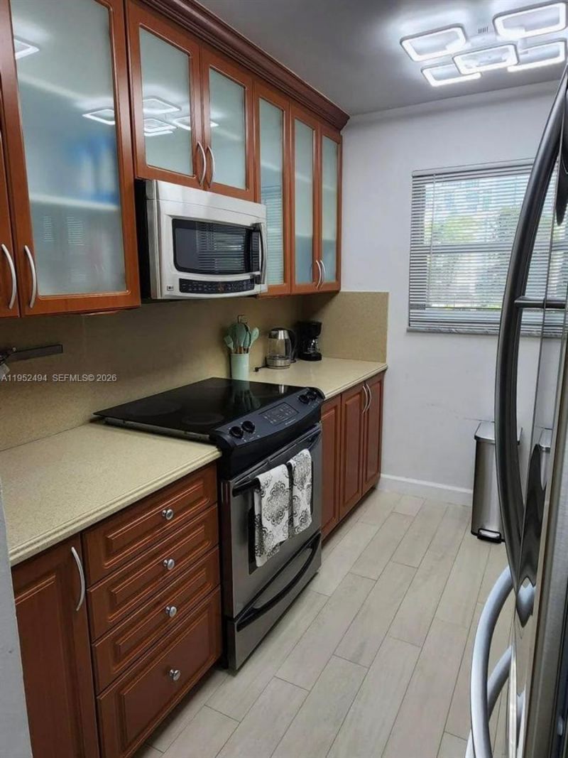 201 178th Dr, Unit 231, Sunny Isles Beach, FL 33160 Photo