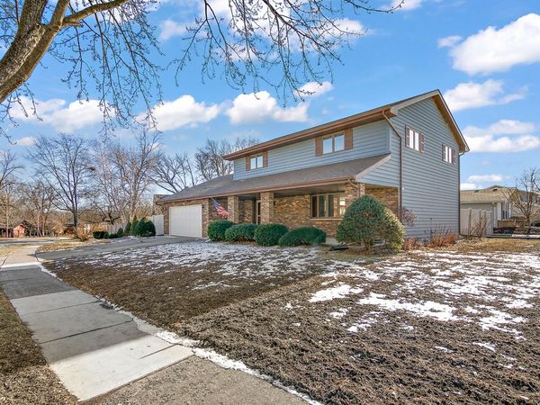 901 VALENCIA Drive, Shorewood, IL 60404