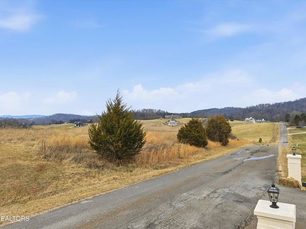 972 Cliff Top Rd, Blaine, TN 37709