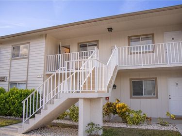 2385 Naples Trace CIR, Unit 105, NAPLES, FL 34109