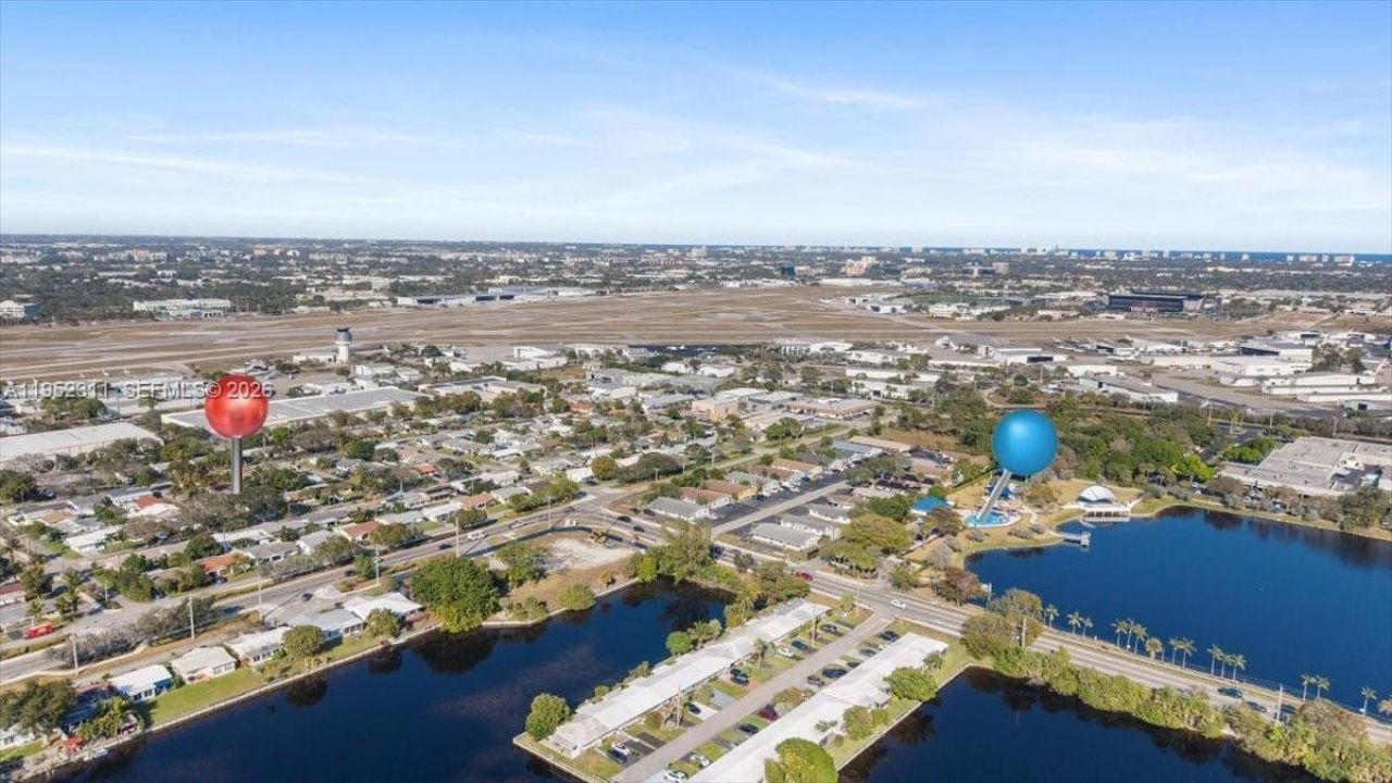 5402 NW 25th Ter, Tamarac, FL 33309 Photo