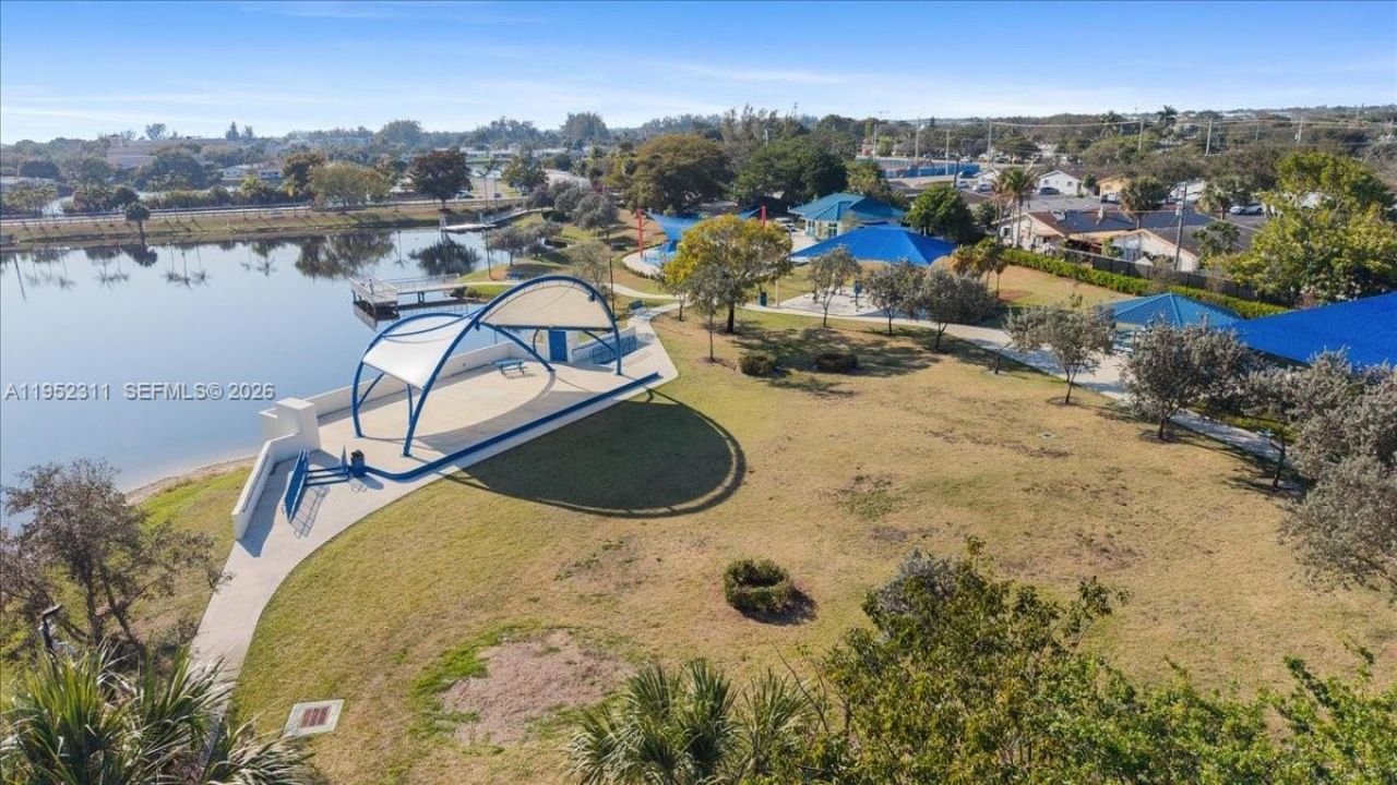 5402 NW 25th Ter, Tamarac, FL 33309 Photo